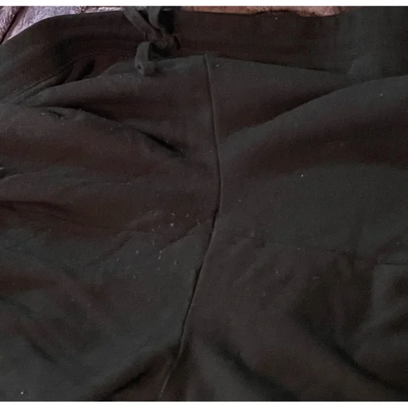 🎃Host Pick🎃Disney Halloween Joggers From 2021 Season, size 2xl - Picture 10 of 16